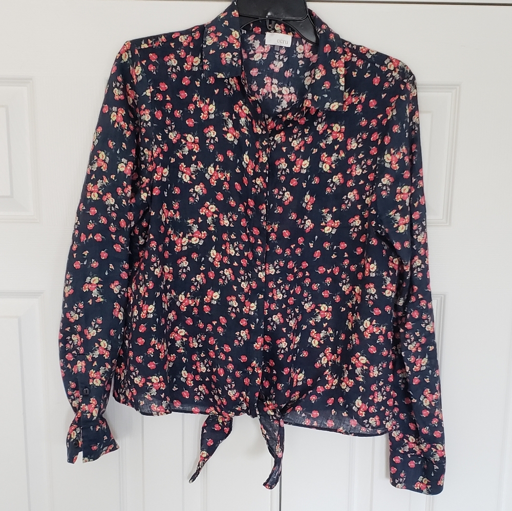 Longsleeve floral linen blouse